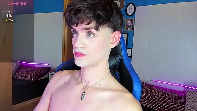 VladHellsing4 online show from February 21, 2:48 pm