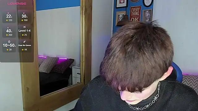 VladHellsing4 online show from March 18, 1:44 pm