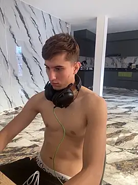 oliver Lz online show from November 2, 7:51 pm