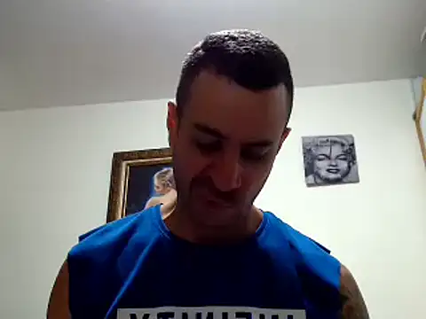 Snapshot of nicolay_74 chatting on March 14, 11:52 pm nicolay 74 online show from March 14, 11:52 pm