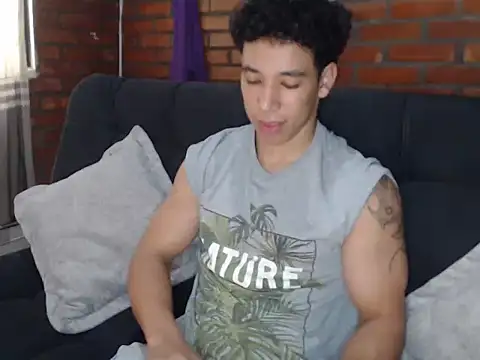 ethan noir online show from December 30, 9:40 pm