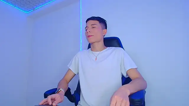 bryamer 19 online show from February 11, 8:10 pm