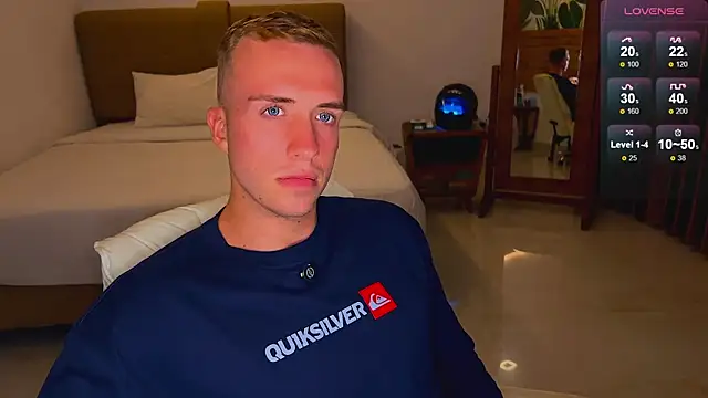 Snapshot of tommy_cumfinger chatting on October 21, 11:24 am tommy cumfinger online show from October 21, 11:24 am