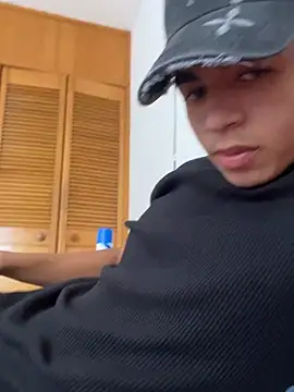 JoanG10 online show from April 22, 3:17 pm