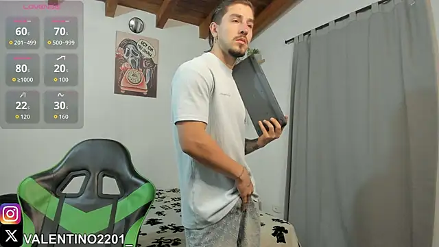 Valentino Xander online show from October 11, 1:09 am