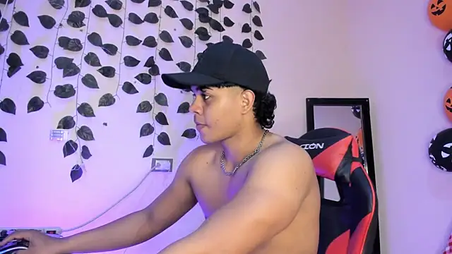 johan beley  online show from November 10, 4:12 pm