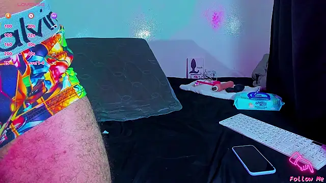 Piggy Eddy online show from January 15, 1:31 am