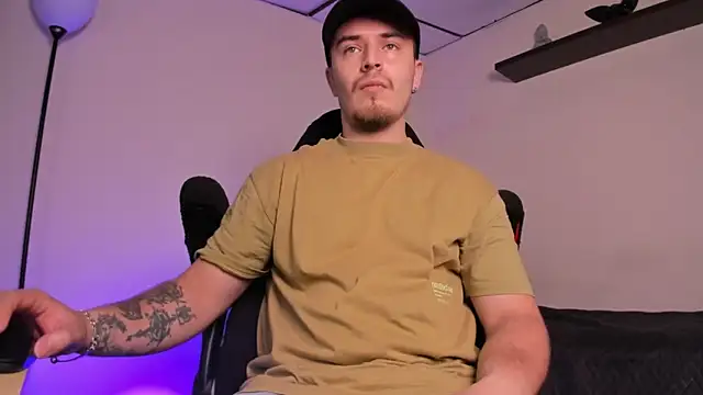 james connor2 online show from November 29, 8:00 pm