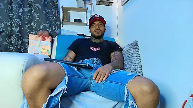 Leenar Key online show from September 9, 10:59 am