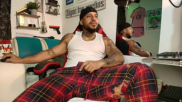 Leenar Key online show from November 11, 3:17 pm