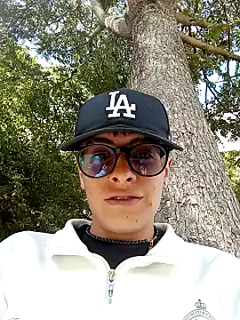 Snapshot of Cuervo_maniaco chatting on January 29, 6:50 pm Cuervo maniaco online show from January 29, 6:50 pm