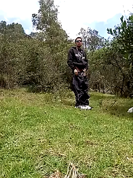 Snapshot of Cuervo_maniaco chatting on March 21, 3:24 pm Cuervo maniaco online show from March 21, 3:24 pm