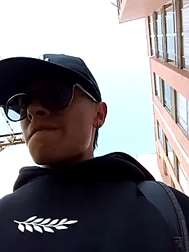 Snapshot of Cuervo_maniaco chatting on January 22, 7:56 pm Cuervo maniaco online show from January 22, 7:56 pm