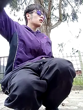 Snapshot of Cuervo_maniaco chatting on September 25, 4:50 pm Cuervo maniaco online show from September 25, 4:50 pm