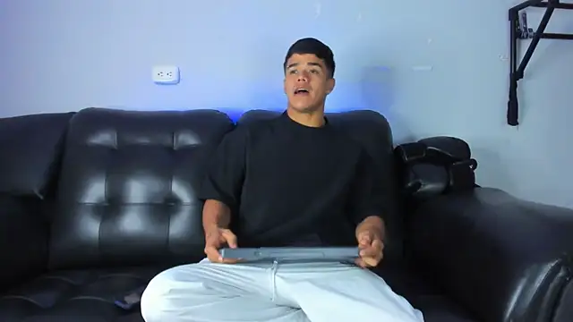 Rob saenz  online show from February 6, 1:21 pm