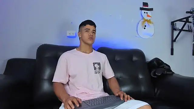 Rob saenz  online show from December 20, 1:43 pm