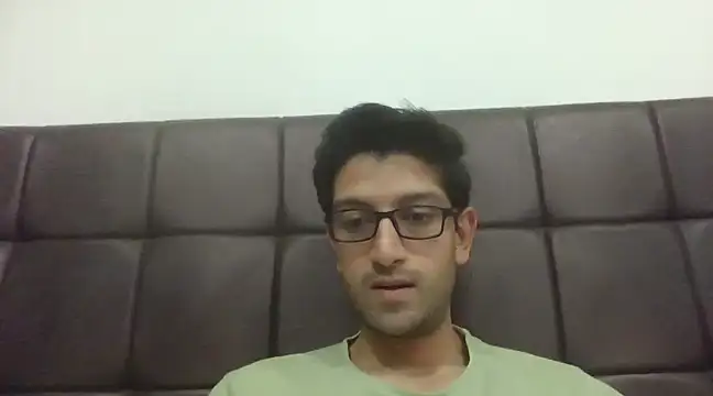 Snapshot of arjun_077 chatting on December 18, 7:30 pm arjun 077 online show from December 18, 7:30 pm
