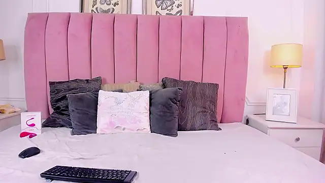 Santy carrington online show from March 4, 7:54 pm