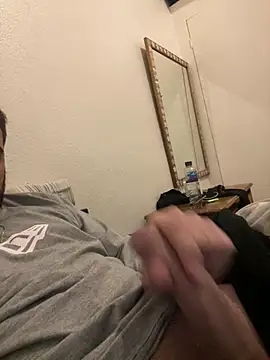 v11nicius69 online show from March 2, 9:19 pm