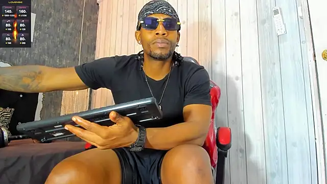 Snapshot of RicoBrown777_ chatting on January 23, 3:16 am RicoBrown777  online show from January 23, 3:16 am