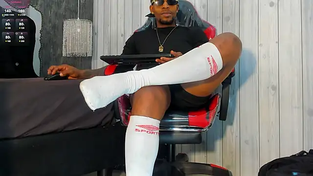 Snapshot of RicoBrown777_ chatting on January 28, 3:47 am RicoBrown777  online show from January 28, 3:47 am