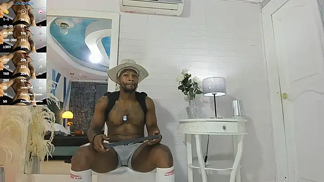 Snapshot of RicoBrown777_ chatting on March 4, 4:06 am RicoBrown777  online show from March 4, 4:06 am