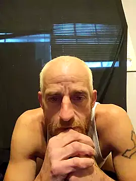 Snapshot of 5g4ever chatting on February 11, 9:14 pm 5g4ever online show from February 11, 9:14 pm