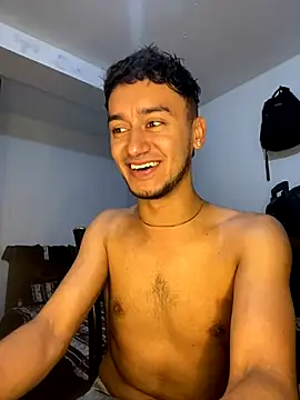 Snapshot of Kevin_Torres chatting on December 3, 9:34 pm Kevin Torres online show from December 3, 9:34 pm