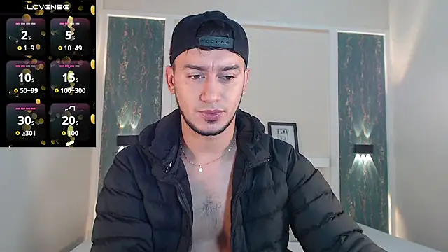 Snapshot of Kevin_Torres chatting on October 12, 2:11 pm Kevin Torres online show from October 12, 2:11 pm