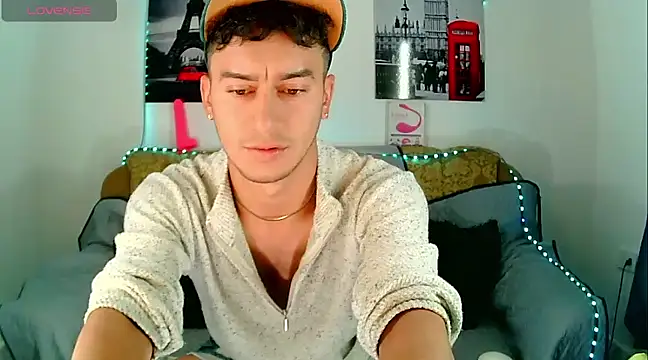 Snapshot of Kevin_Torres chatting on January 16, 7:52 pm Kevin Torres online show from January 16, 7:52 pm