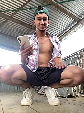 Snapshot of Kevin_Torres chatting on January 9, 4:49 pm Kevin Torres online show from January 9, 4:49 pm