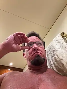 sluttydylan online show from March 9, 4:28 am