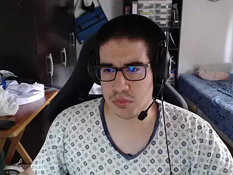 thealfawolf01 online show from March 3, 6:37 pm