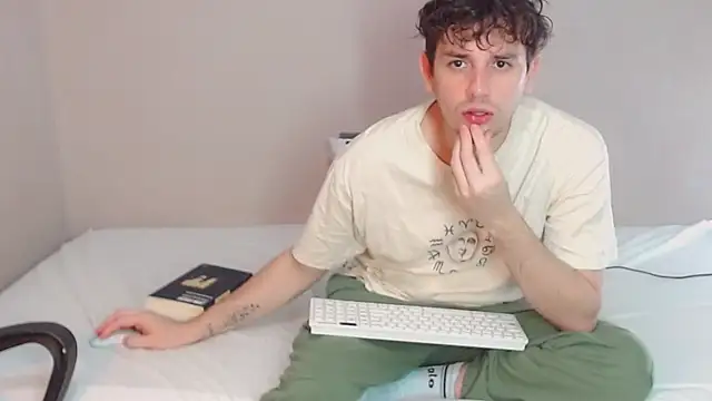 Elio555 online show from January 8, 11:41 pm