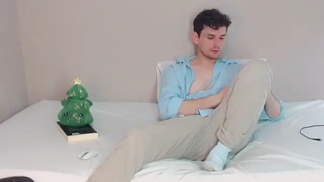 Elio555 online show from December 24, 8:16 pm