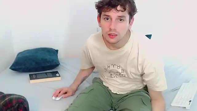 Elio555 online show from December 8, 7:37 am