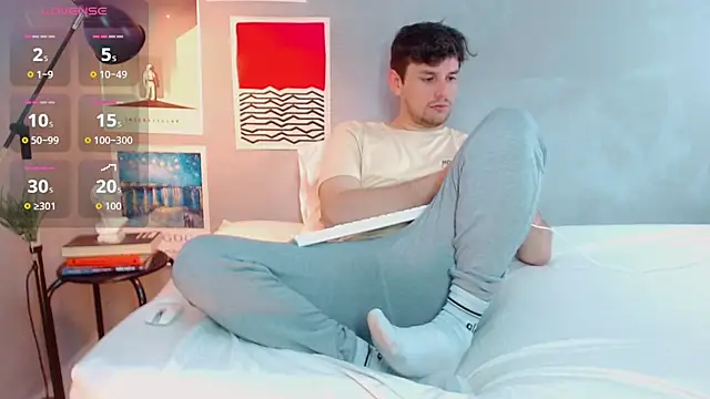 Elio555 online show from October 17, 8:35 pm