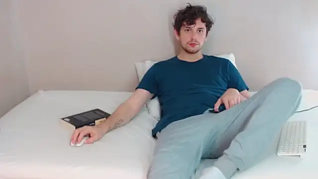 Elio555 online show from February 22, 10:48 pm