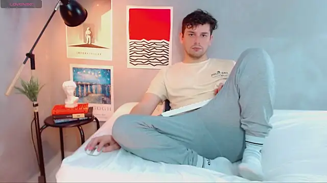 Elio555 online show from October 13, 8:04 pm