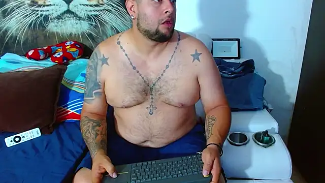 Michaell Myerss  online show from November 6, 1:58 pm