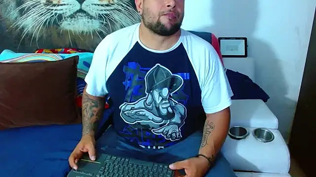 Michaell Myerss  online show from November 10, 8:14 pm