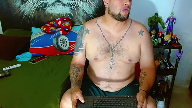 Michaell Myerss  online show from January 5, 7:28 pm