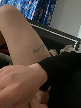 Clu0 online show from April 7, 6:30 pm