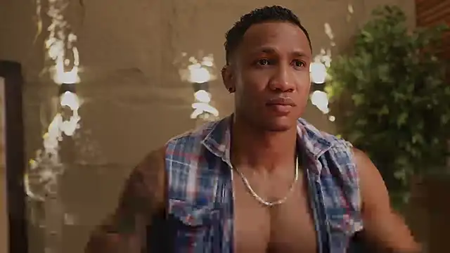 Logan Varela online show from November 20, 1:32 pm