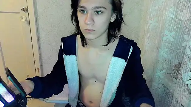 Snapshot of HilmarZ chatting on December 10, 9:54 pm HilmarZ online show from December 10, 9:54 pm