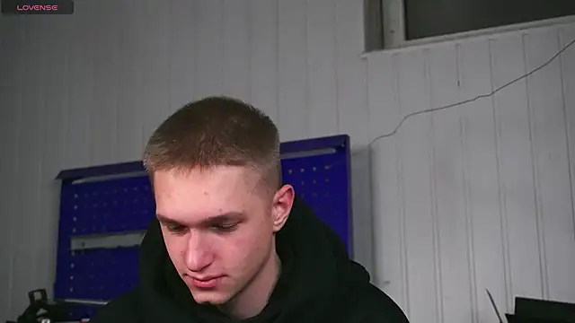 dustyn fox online show from December 22, 3:31 pm