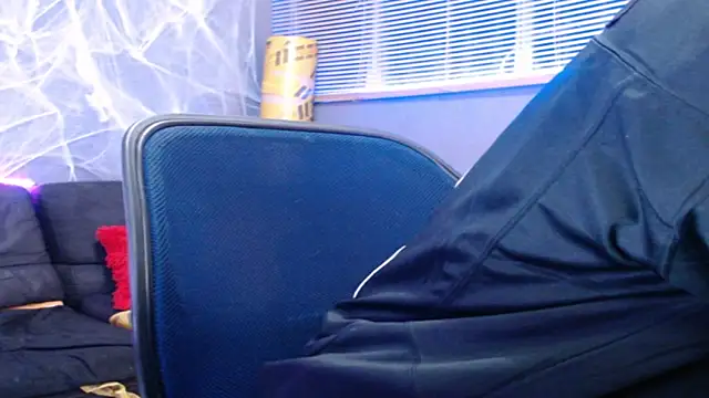 Snapshot of Andy_bapho chatting on October 28, 10:23 pm Andy bapho online show from October 28, 10:23 pm