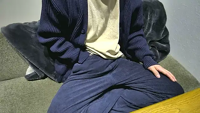 atom0407 online show from December 21, 4:25 pm