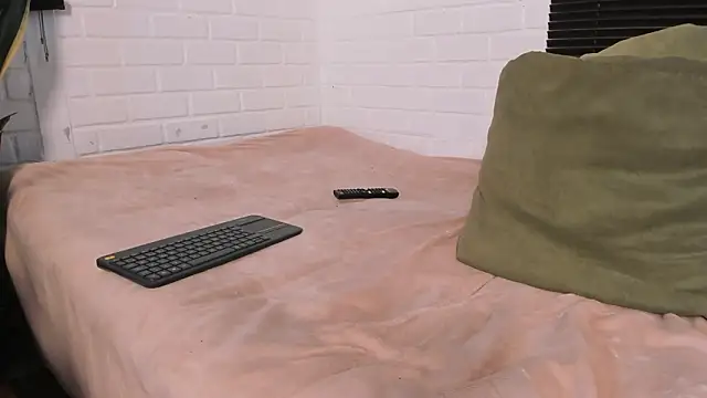 SAMUEL OBRIAN online show from March 21, 6:12 pm