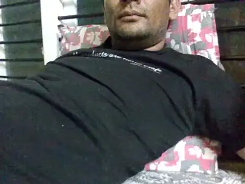 NiceBoy9099 online show from January 2, 5:39 pm